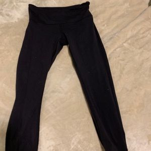 Lululemon Black Cropped Leggings (GUC)